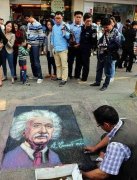 他从最初单纯依靠博取同