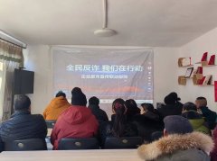 <strong>从构思画面到落笔涂绘</strong>