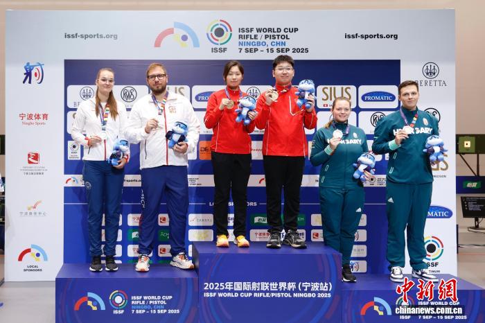 中国组合胡凯姚千寻宁波站首金，175大胜捷克队