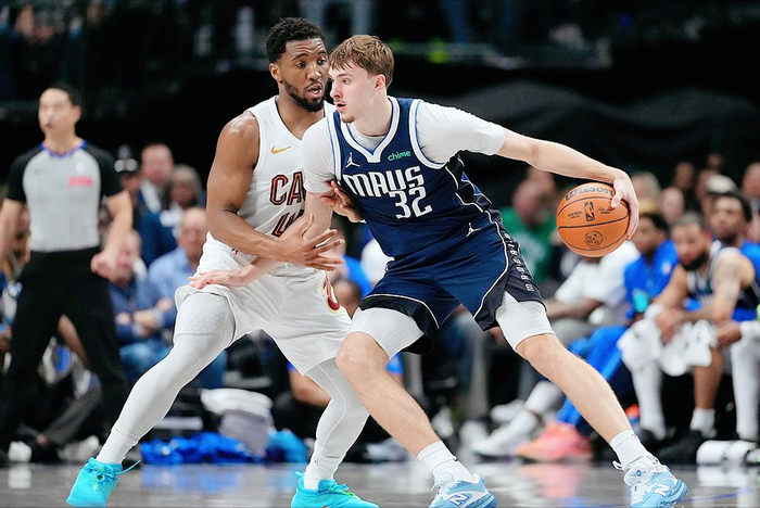 哈登精准调度助骑士狂胜独行侠33分 体系化进攻