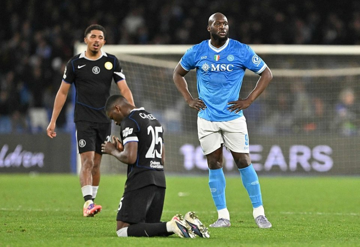 卢卡库重伤成替补，那不勒斯高薪难留，世界杯