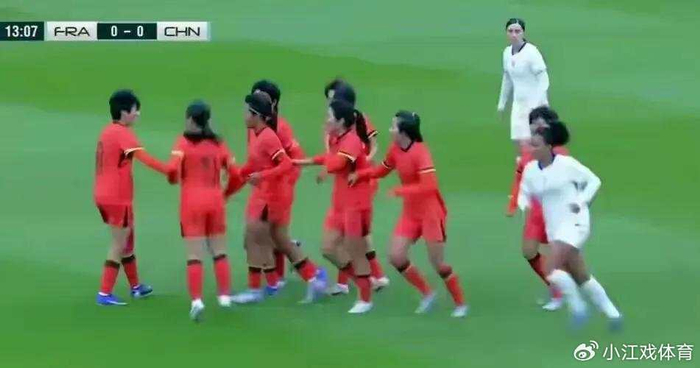 中国女足蒙太古杯首胜法国队 任意球与替补奇兵