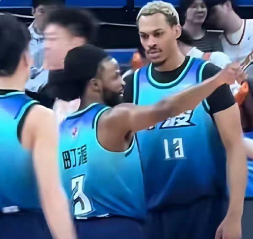 宁波男篮解雇贝兹利 原因曝光