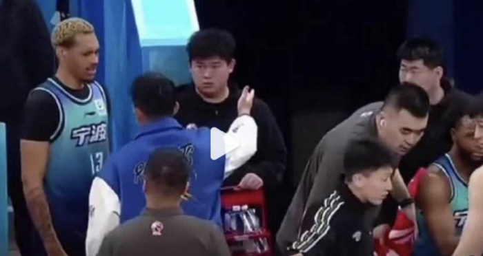 宁波男篮解雇贝兹利 原因曝光