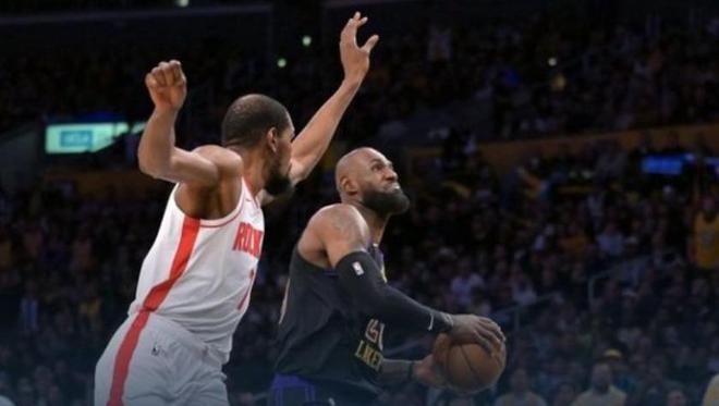 杜兰特复出难救火箭 斯马特爆发助湖人2-0占优